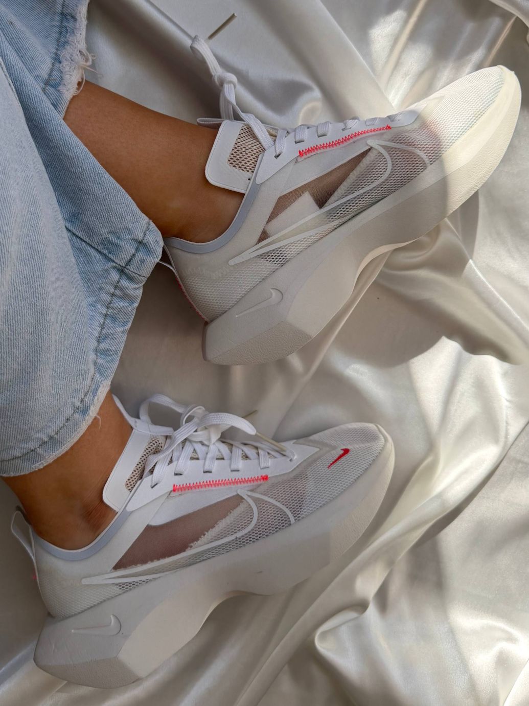 Кросівки білі літні з сітки Nike Vista White-Red