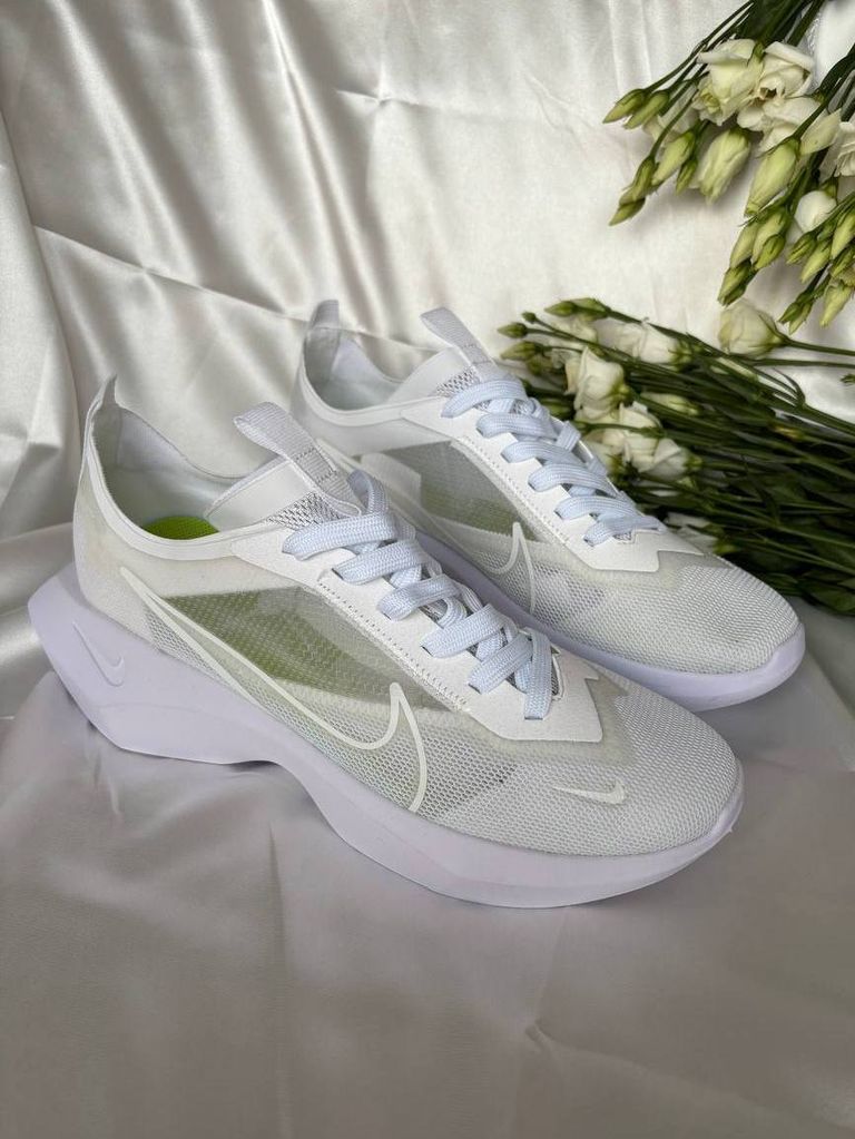 Кросівки білі літні з сітки Nike Vista Lite White