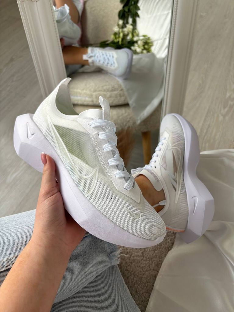 Кросівки білі літні з сітки Nike Vista Lite White