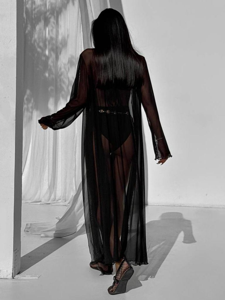 Пляжна чорна накидка сітка з довгими рукавами