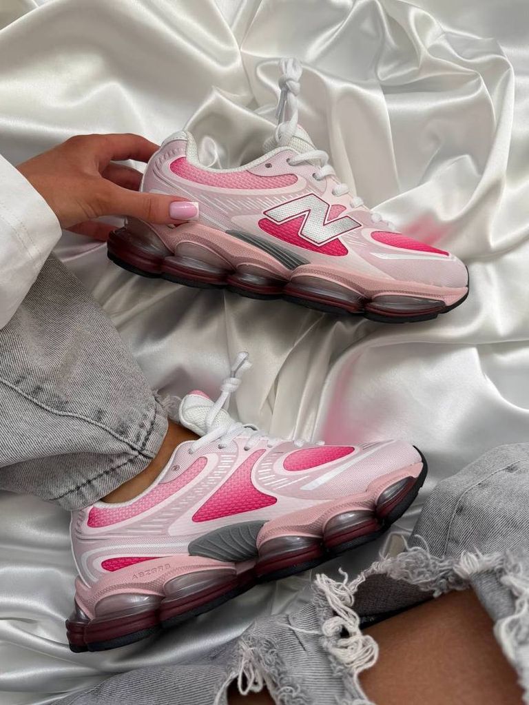 Кросівки рожеві New Balance 2000 Pink 
