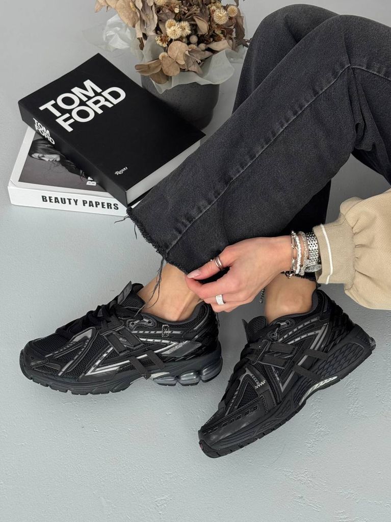 Кросівки чорні New Balance 1906A Black