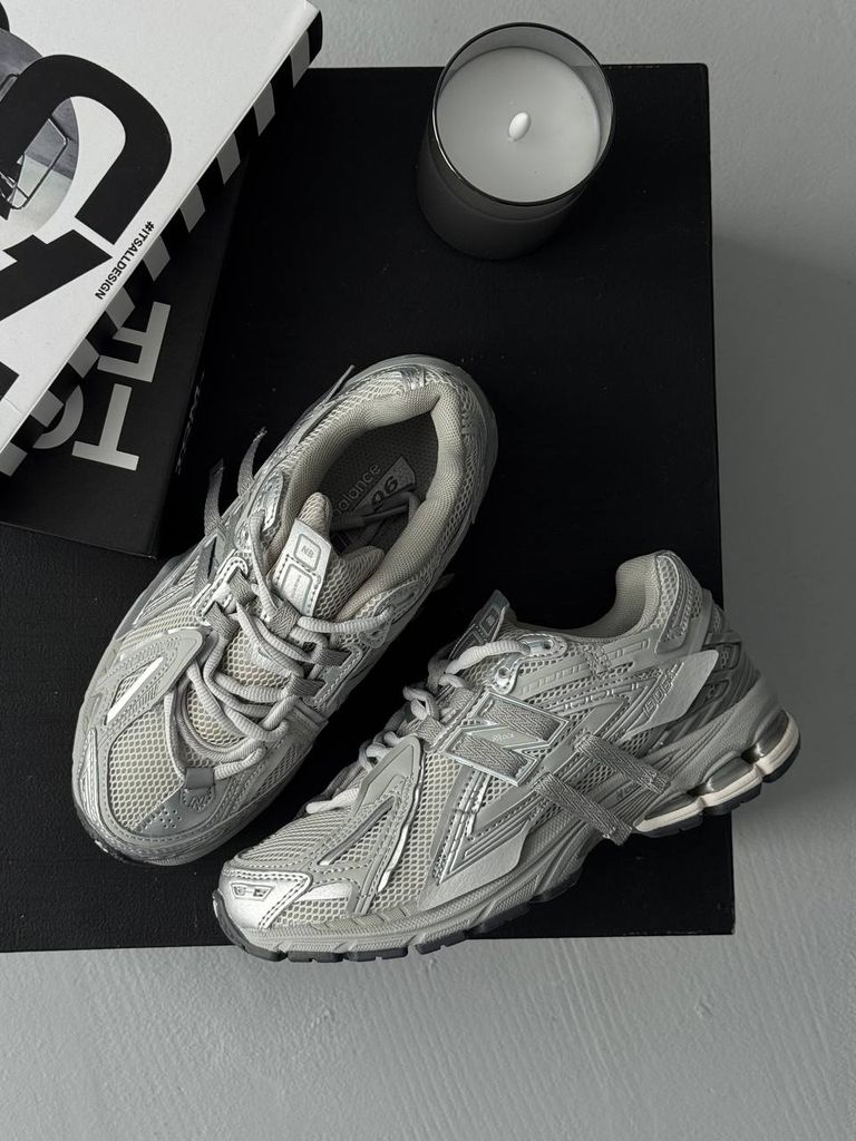 Кросівки сіро-срібні New Balance 1906A Grey