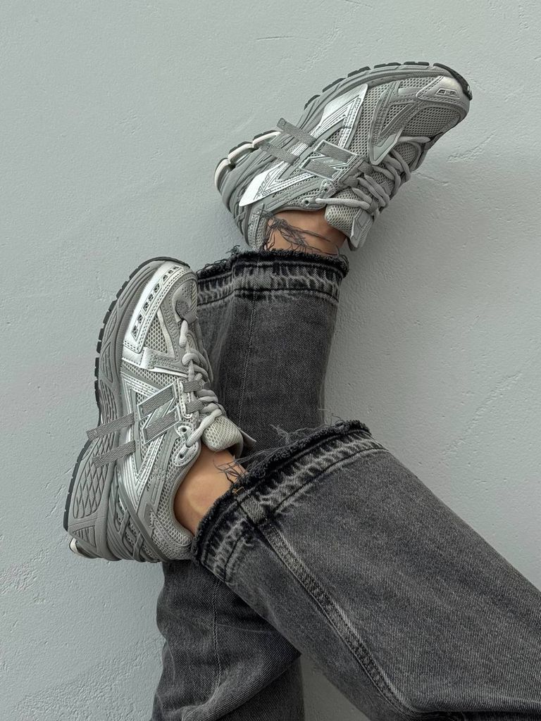 Кросівки сіро-срібні New Balance 1906A Grey