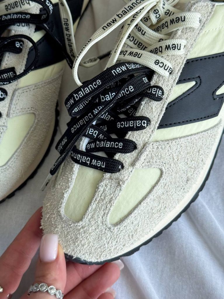 Кросівки бежеві New Balance 471 Beige Black