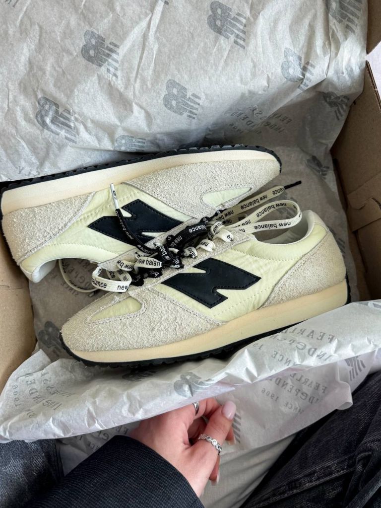 Кросівки бежеві New Balance 471 Beige Black