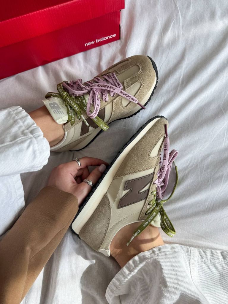 Кросівки бежеві New Balance 471 Apricot