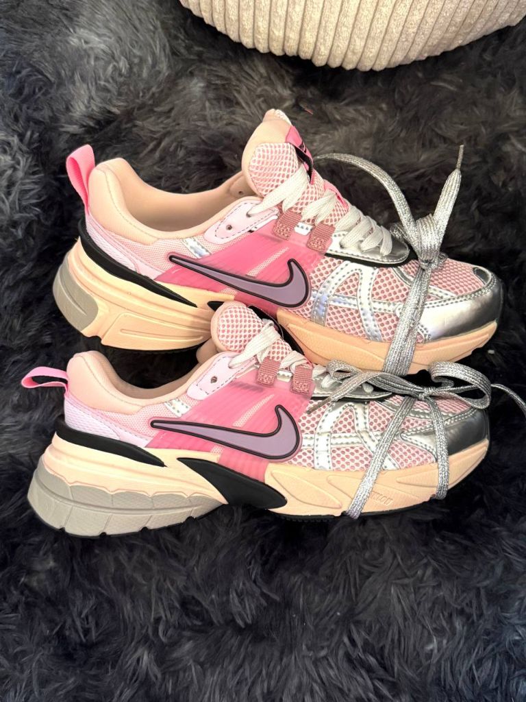 Кросівки рожеві Nike V2K Runtekk Beige Pink Silver
