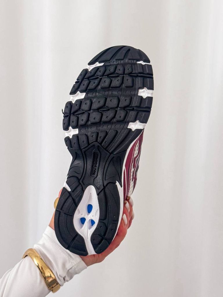 Кросівки New Balance 740 White Burgundy