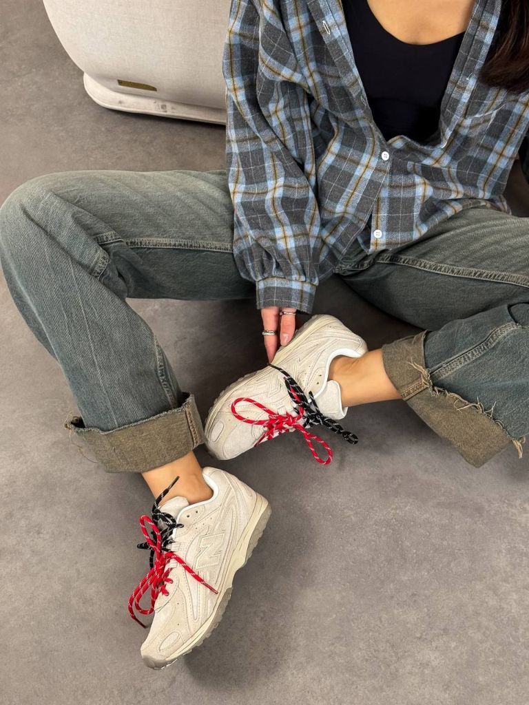 Кросівки бежеві New Balance 204L Timberwolf Linen