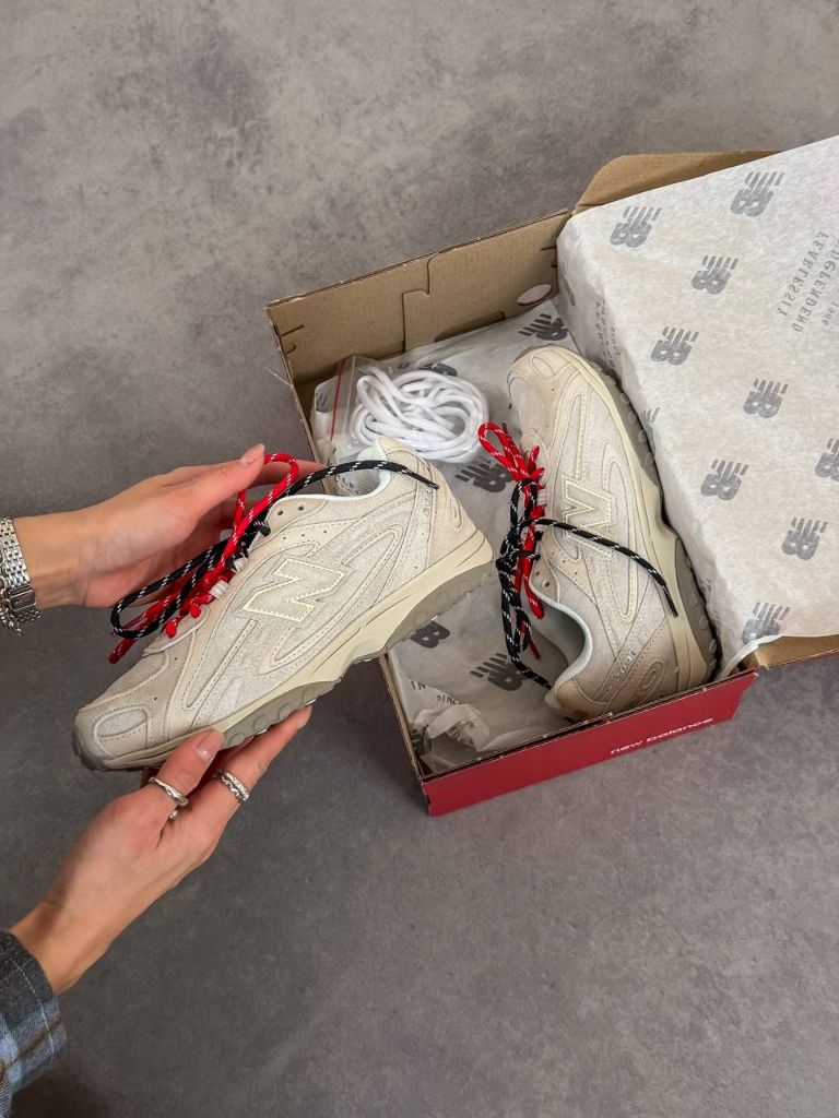 Кросівки бежеві New Balance 204L Timberwolf Linen