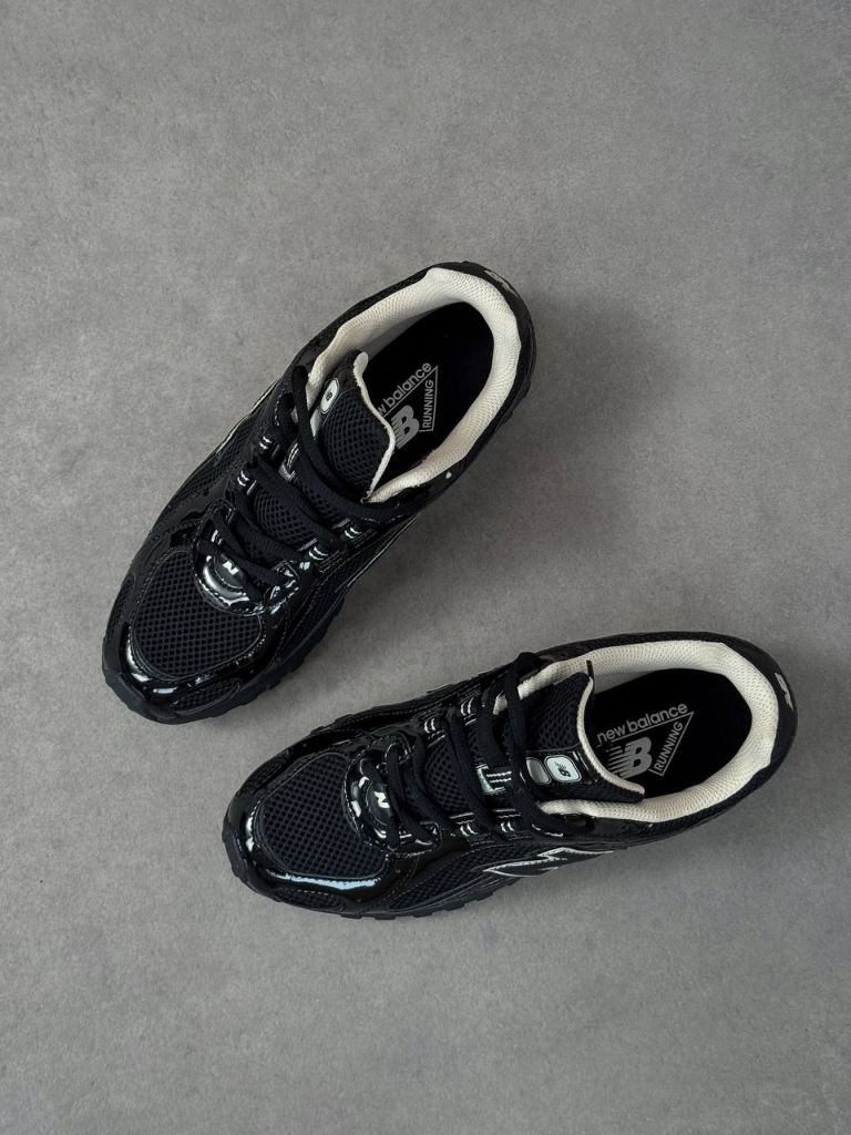 Кросівки чорні New Balance 204L Black Timberwolf