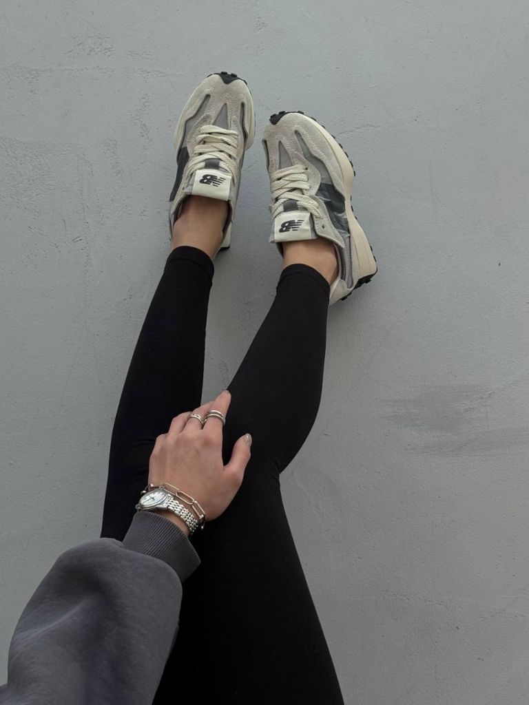 Кросівки сірі замшеві New Balance 327 Grey Black