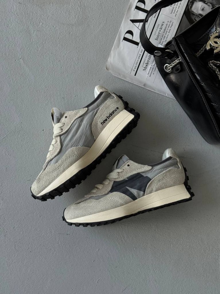 Кросівки сірі замшеві New Balance 327 Grey Black