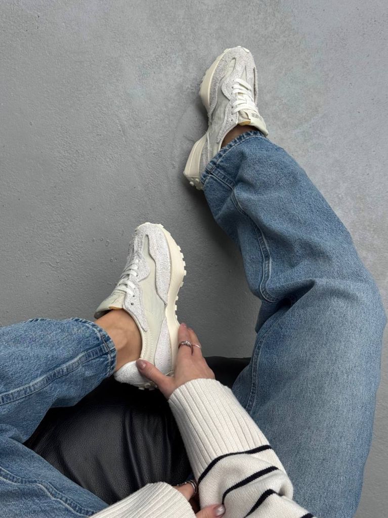 Кросівки бежеві замшеві New Balance 327 Beige