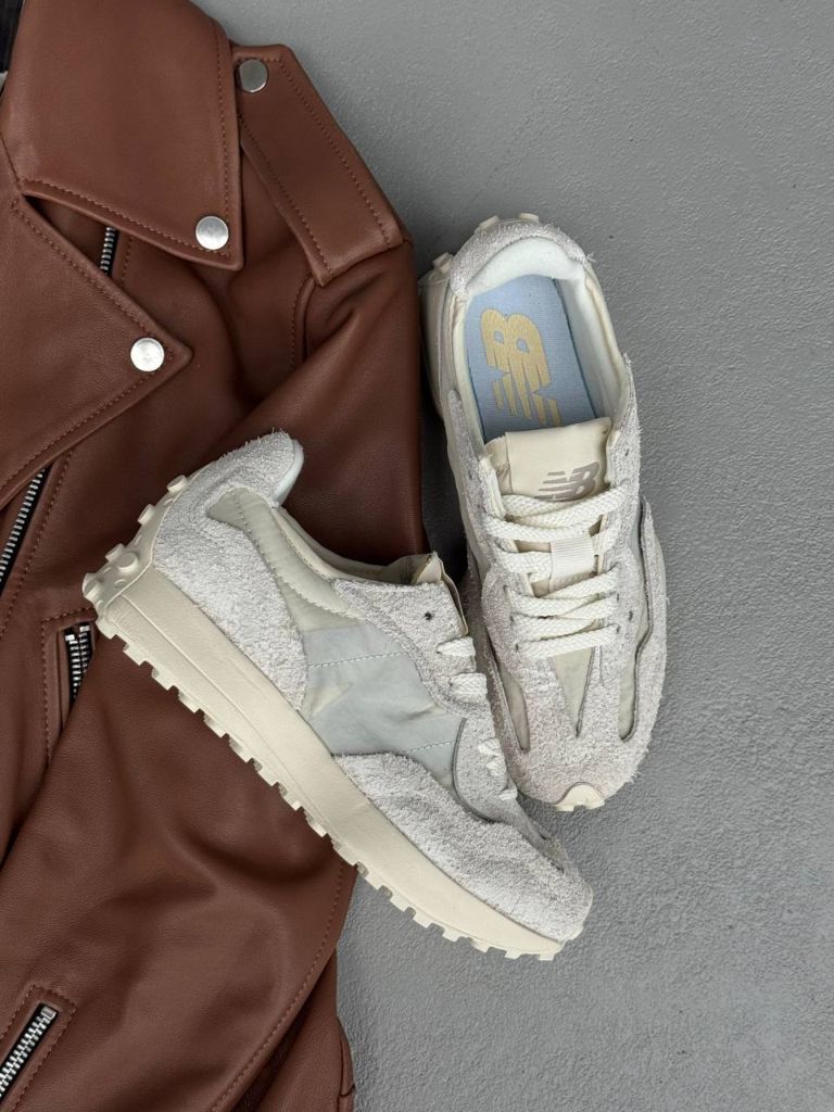 Кросівки бежеві замшеві New Balance 327 Beige