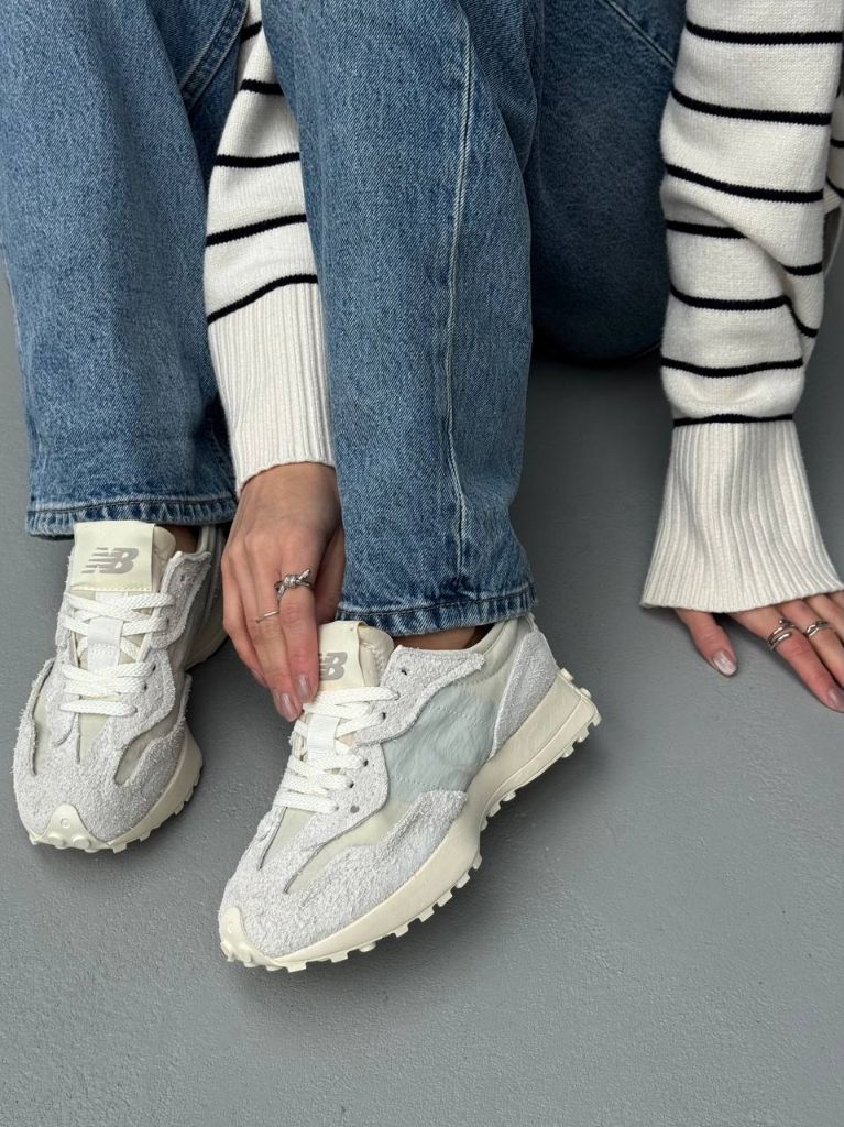 Кросівки бежеві замшеві New Balance 327 Beige