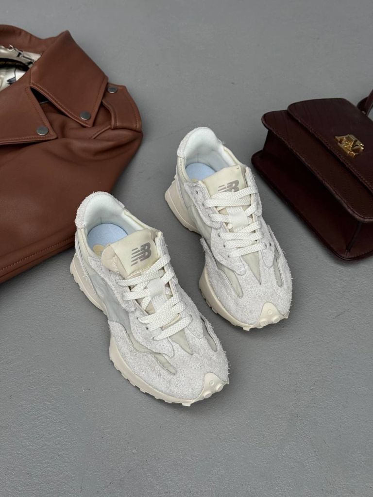 Кросівки бежеві замшеві New Balance 327 Beige