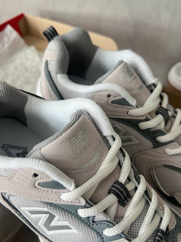 Кросівки бежево-сірі New Balance 530 Grey