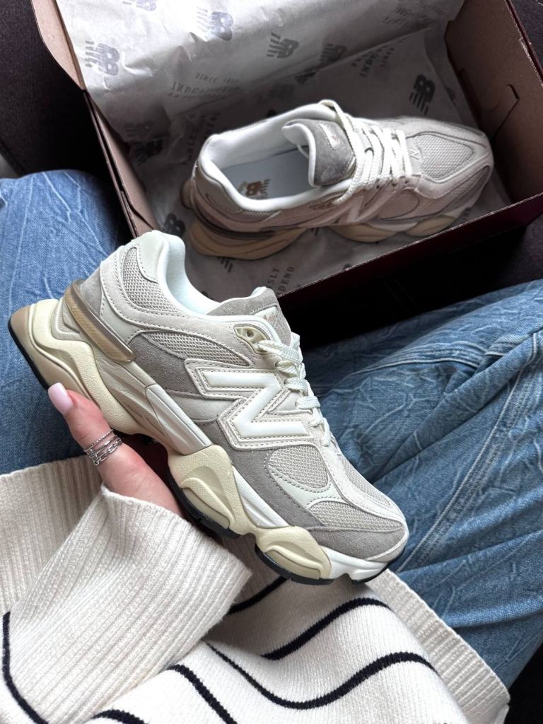 Кросівки бежево-сірі New Balance 9060 Grey