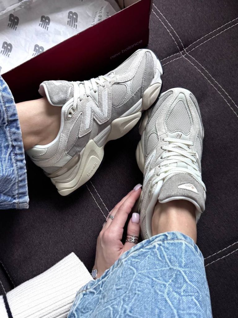 Кросівки бежево-сірі New Balance 9060 Grey