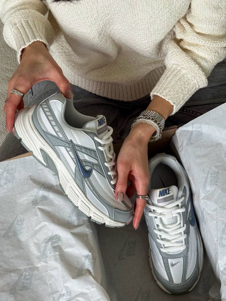 Кросівки біло-блакитні Nike Initiator Blue