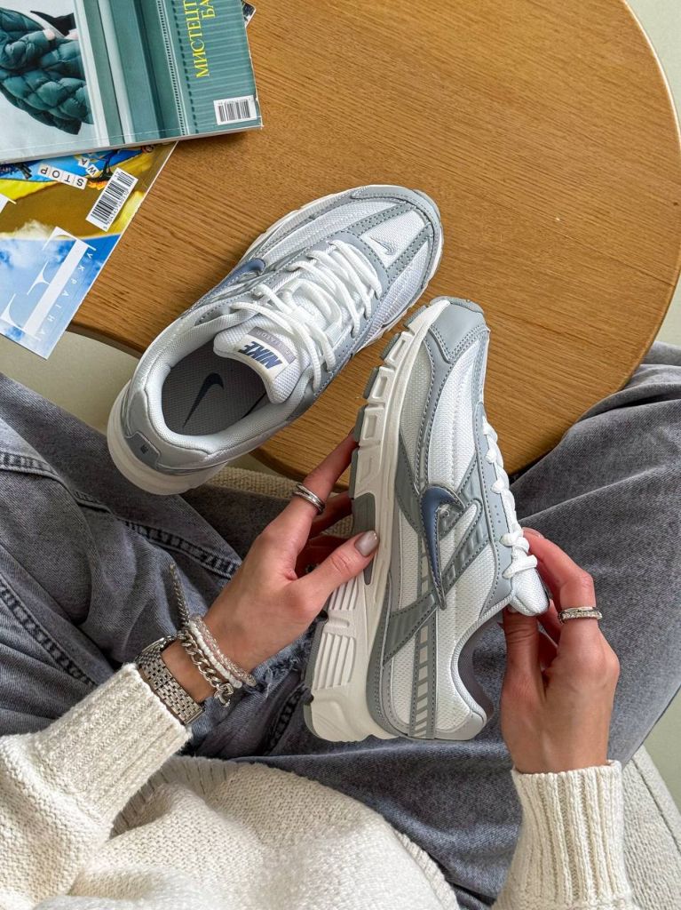 Кросівки біло-блакитні Nike Initiator Blue