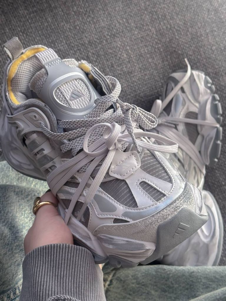 Кросівки Adidas Vento XLG Deluxe Beige Grey