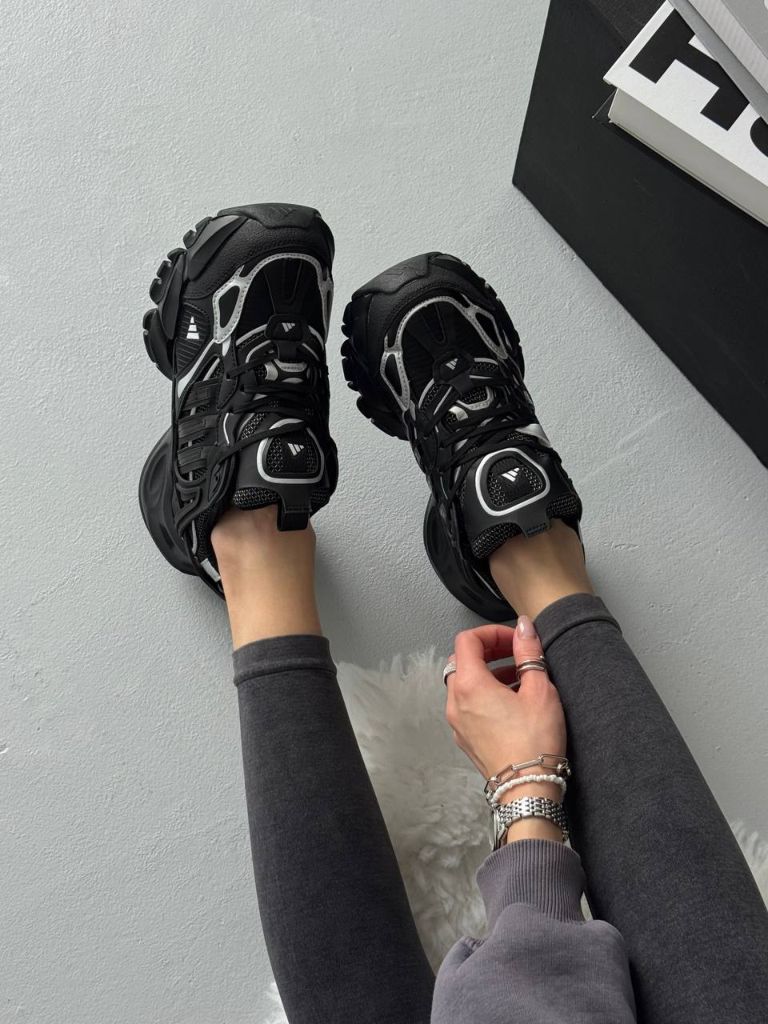 Кросівки чорні Adidas Vento XLG Deluxe Black