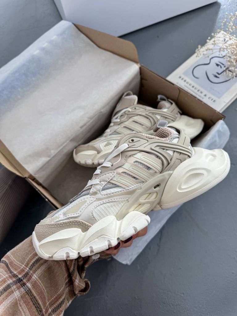 Кросівки бежеві Adidas Vento XLG Deluxe Beige