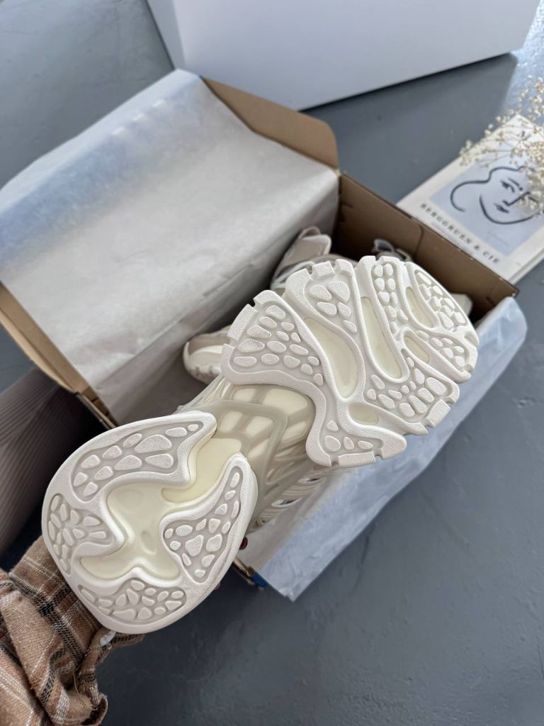 Кросівки бежеві Adidas Vento XLG Deluxe Beige