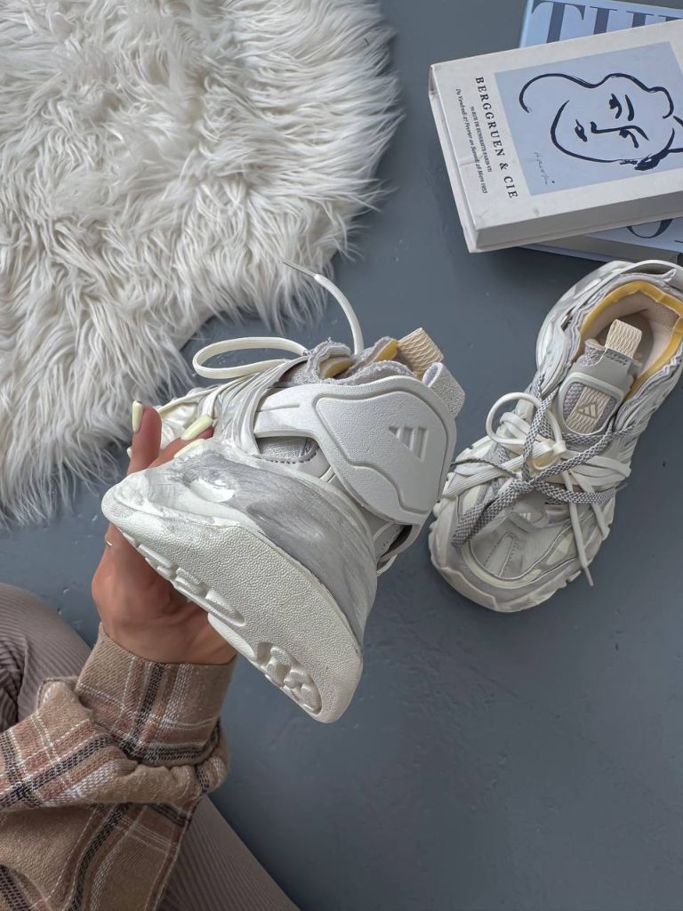 Кросівки Adidas Vento XLG Deluxe Beige Grey