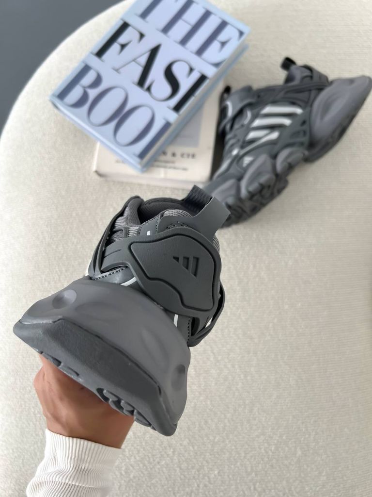 Кросівки сірі Adidas Vento XLG Deluxe Grey