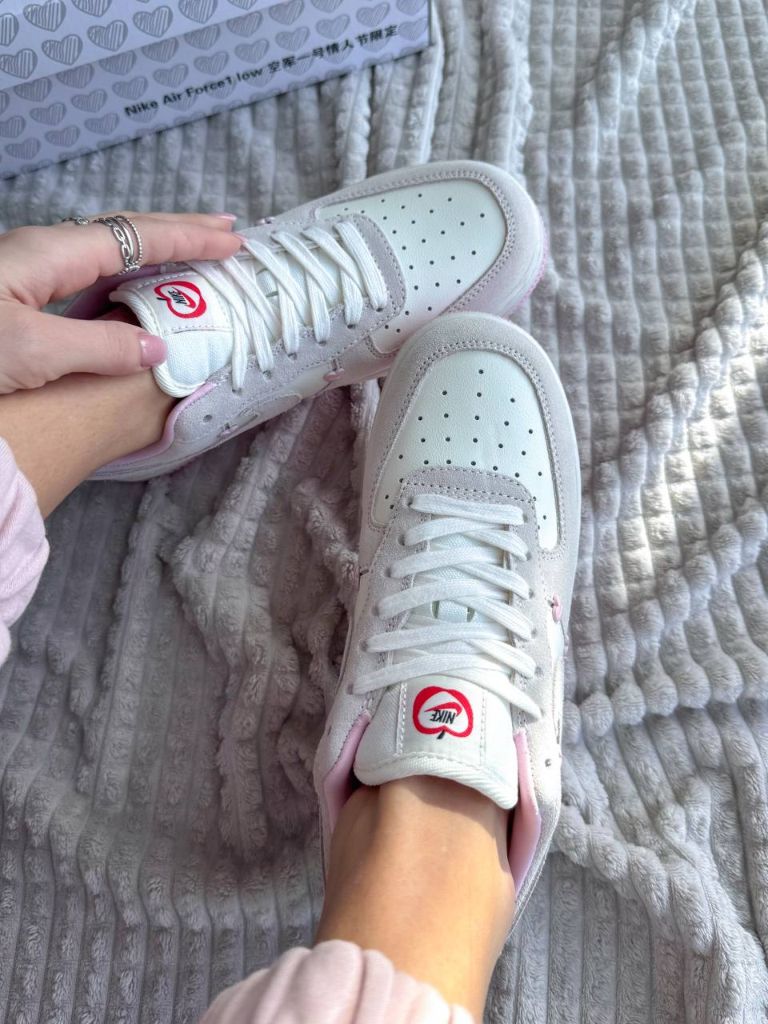 Кросівки Nike Nike Air Force Valentine