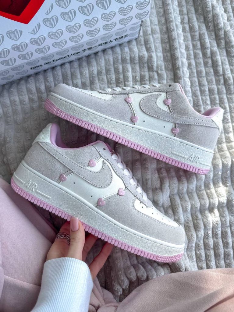 Кросівки Nike Nike Air Force Valentine