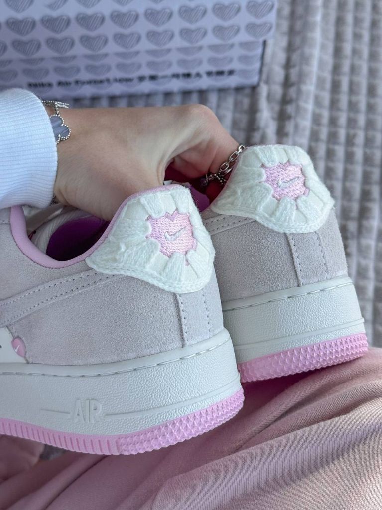 Кросівки Nike Nike Air Force Valentine
