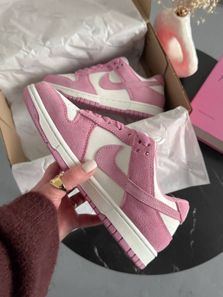 Кросівки рожево-білі Nike SB Dunk Low White Pink