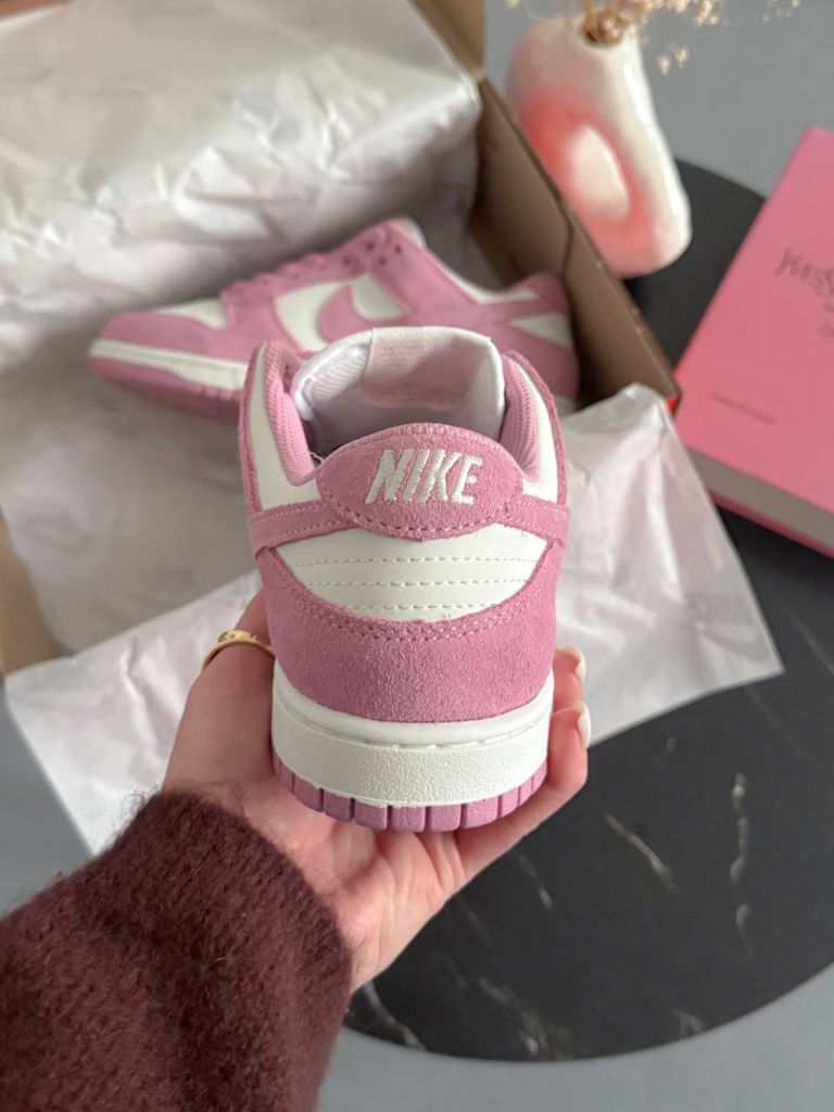 Кросівки рожево-білі Nike SB Dunk Low White Pink