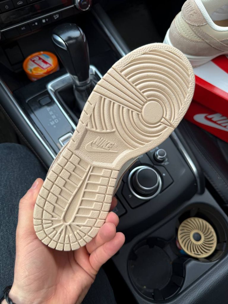 Кросівки бежеві Nike Wmns Dunk Low Brown