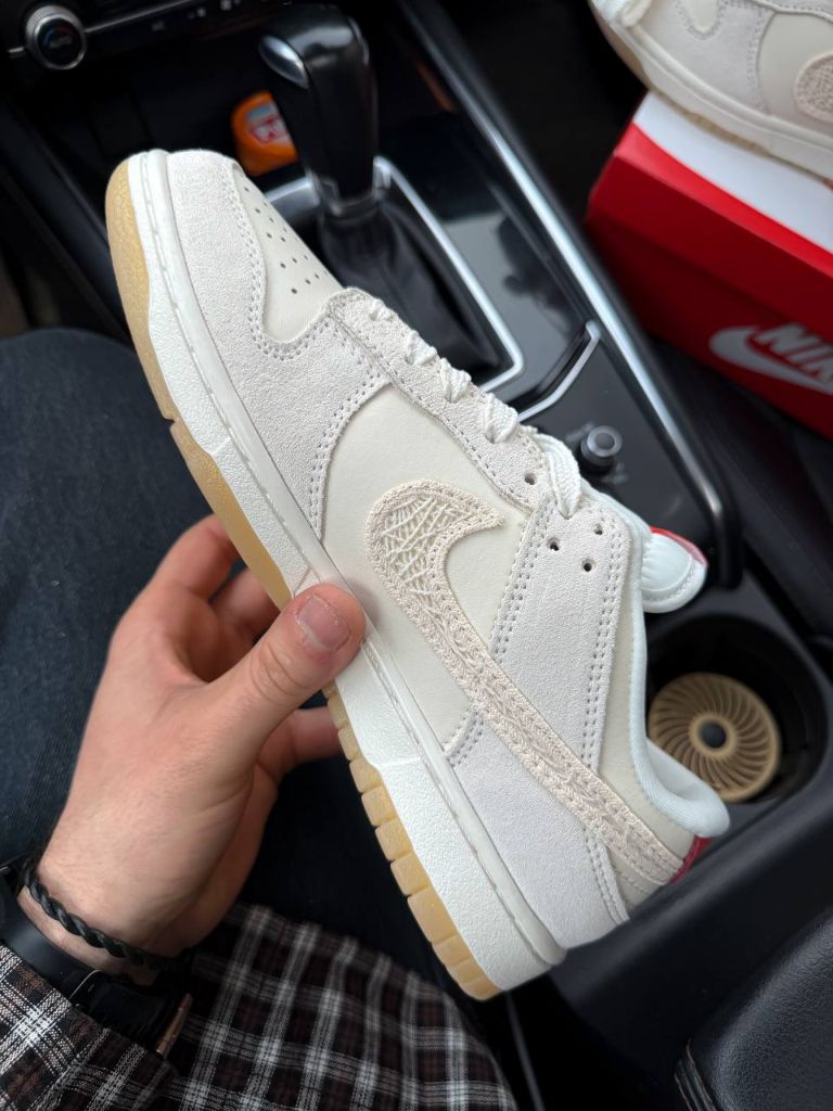 Кросівки Nike Dunk Low Friendship Knot