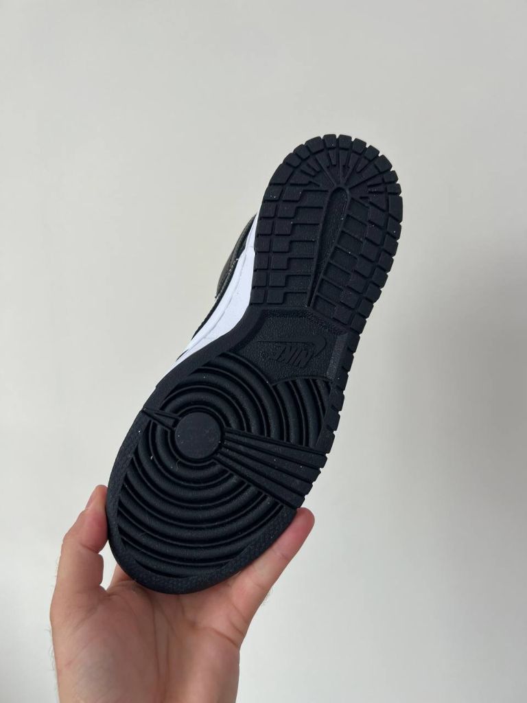 Кросівки чорно-білі Nike Dunk SB Panda