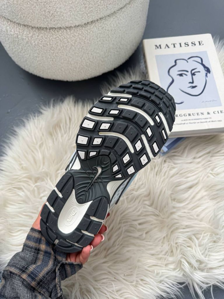 Nike Zoom Vomero 5 RNR White Silver Blue