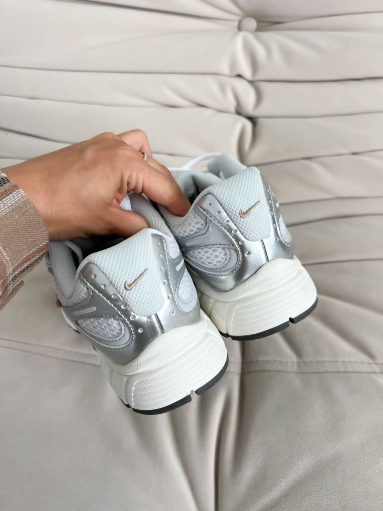 Кросівки Nike Zoom Vomero 5 RNR Silver Gold