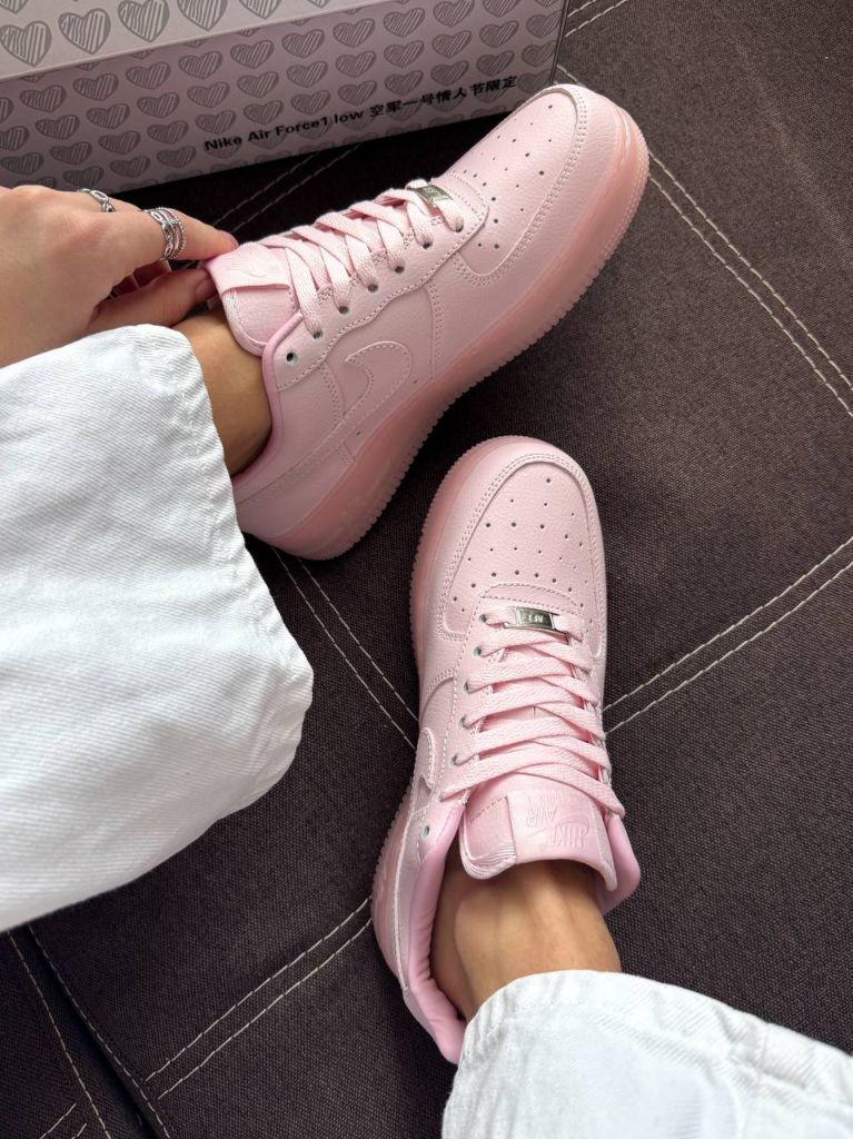 Рожеві кросівки Nike Air Force Nocta D Pink