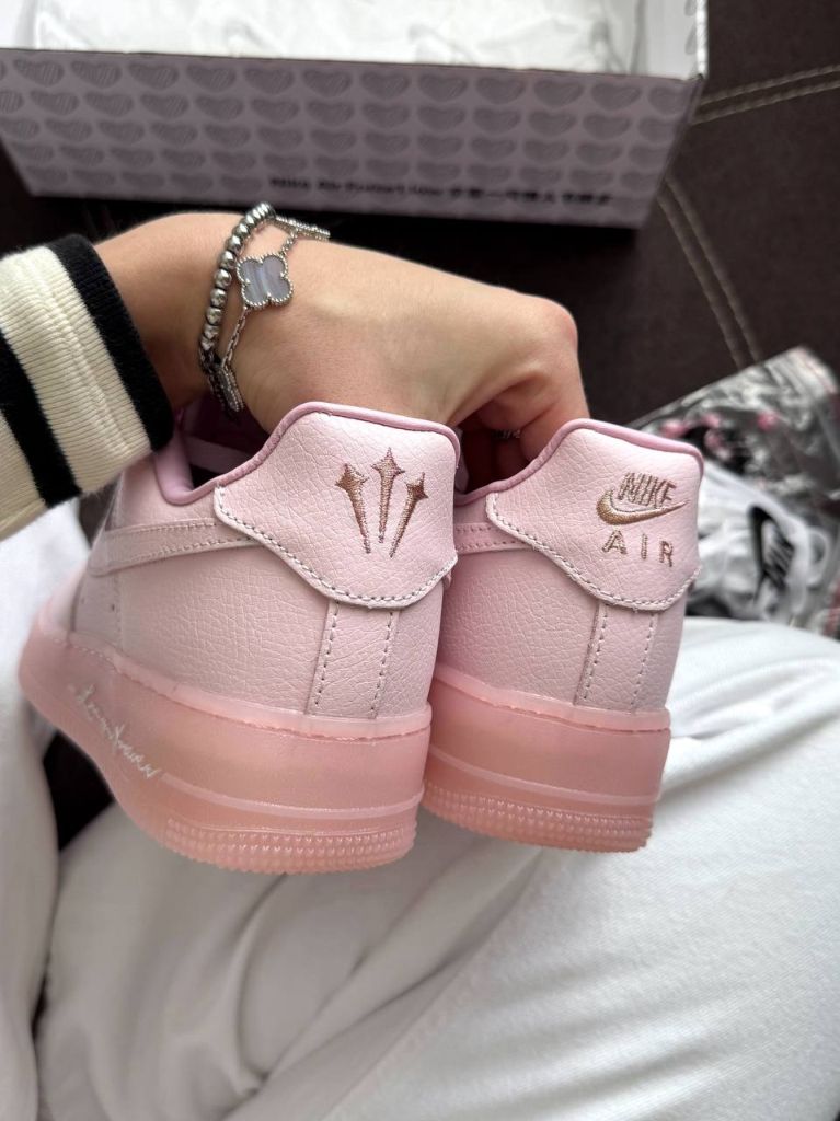 Рожеві кросівки Nike Air Force Nocta D Pink