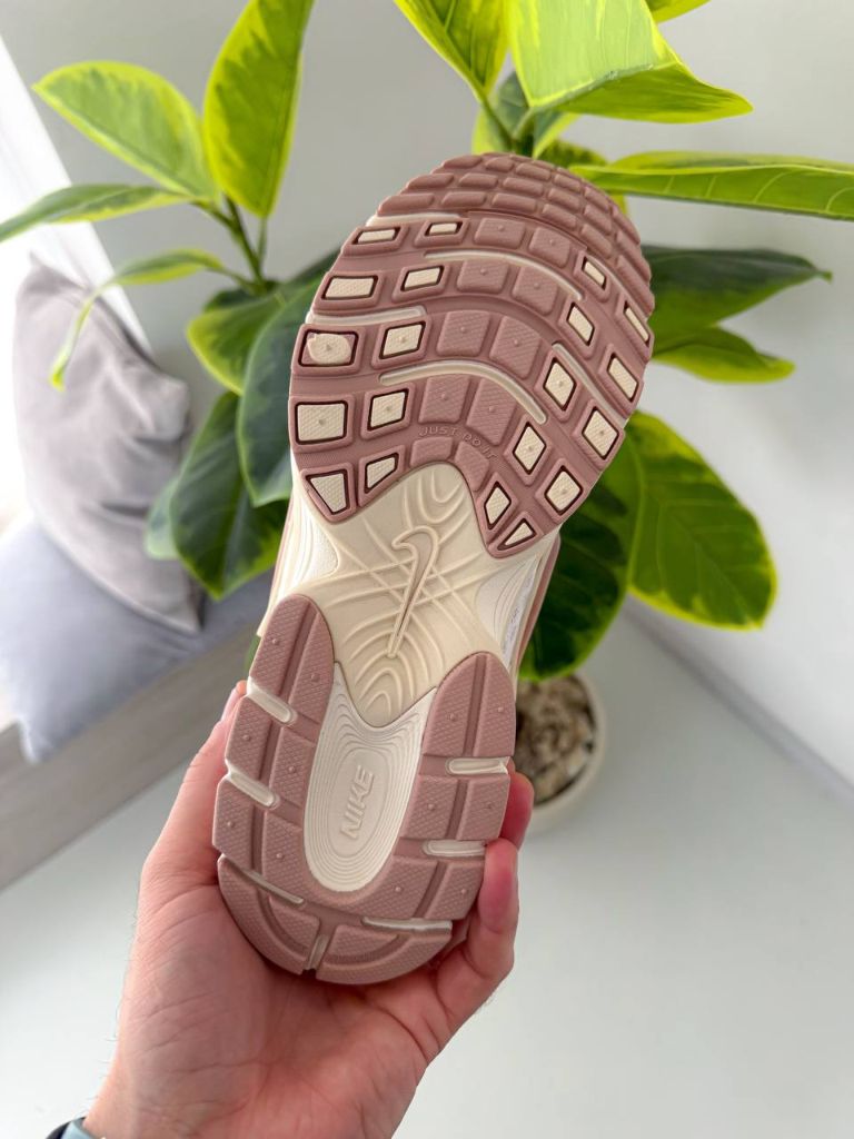 Кросівки Nike V5 RNR Soft Pearl Particle Pink