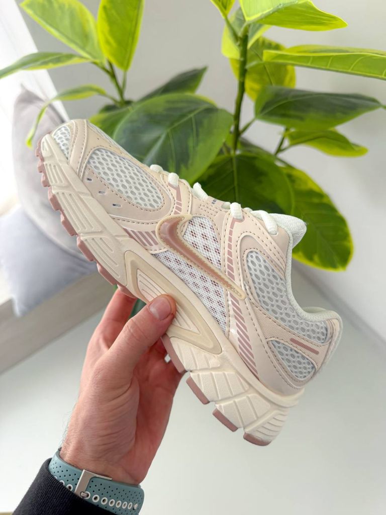 Кросівки Nike V5 RNR Soft Pearl Particle Pink