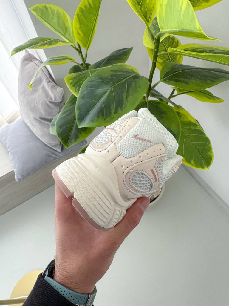 Кросівки Nike V5 RNR Soft Pearl Particle Pink