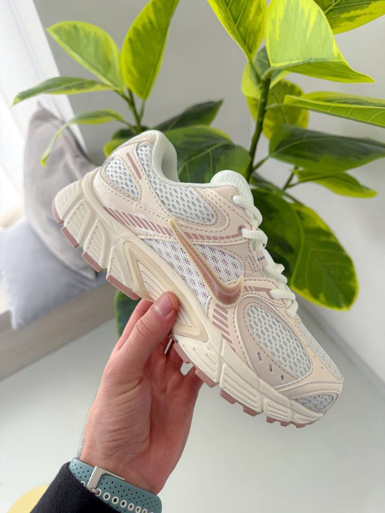 Кросівки Nike V5 RNR Soft Pearl Particle Pink