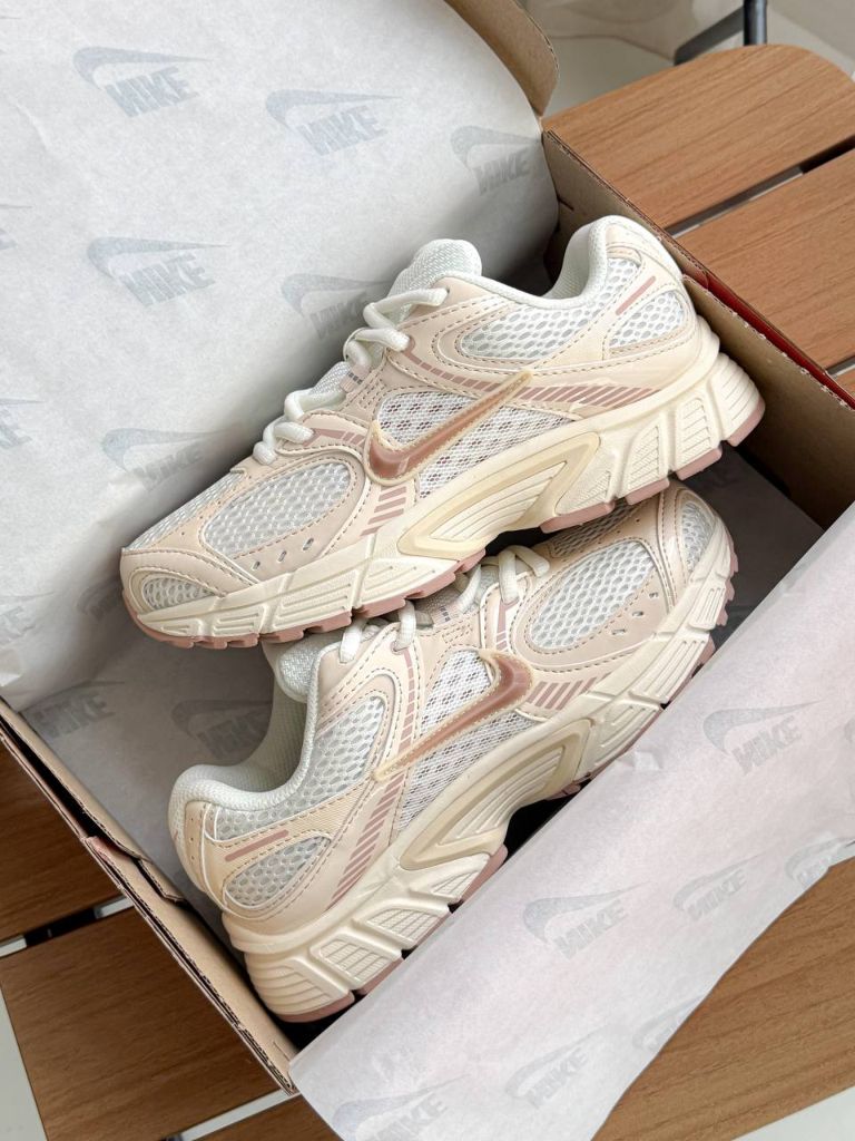 Кросівки Nike V5 RNR Soft Pearl Particle Pink